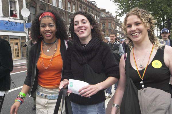 Picture &copy; Peter Marshall, 2004