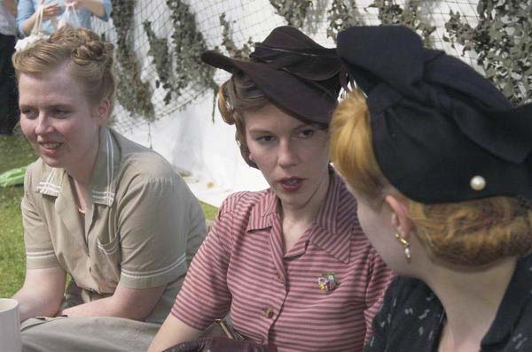 Picture &copy; Peter Marshall, 2004
