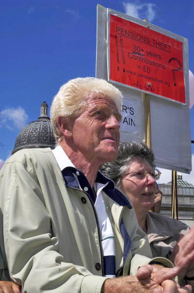 Picture &copy; Peter Marshall, 2004