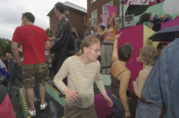 Picture &copy; Peter Marshall, 2004