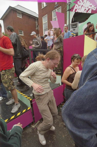 Picture &copy; Peter Marshall, 2004