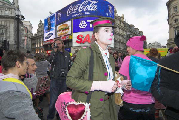 Operation Infinite Love, Reclaim Love 3 &copy; Peter Marshall, 2006